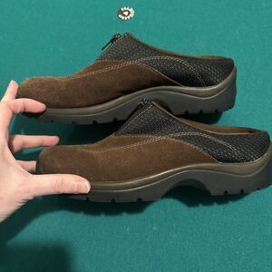 Bass Women’s Brown Suede Slip-On Shoes Size 7.5M